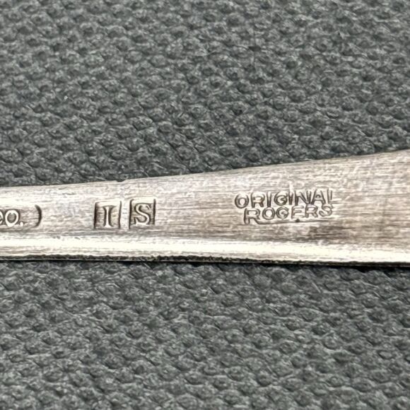 Vintage International Silver Co. IS Original Rogers Tomato Slotted Serving Spoon - Picture 6 of 10